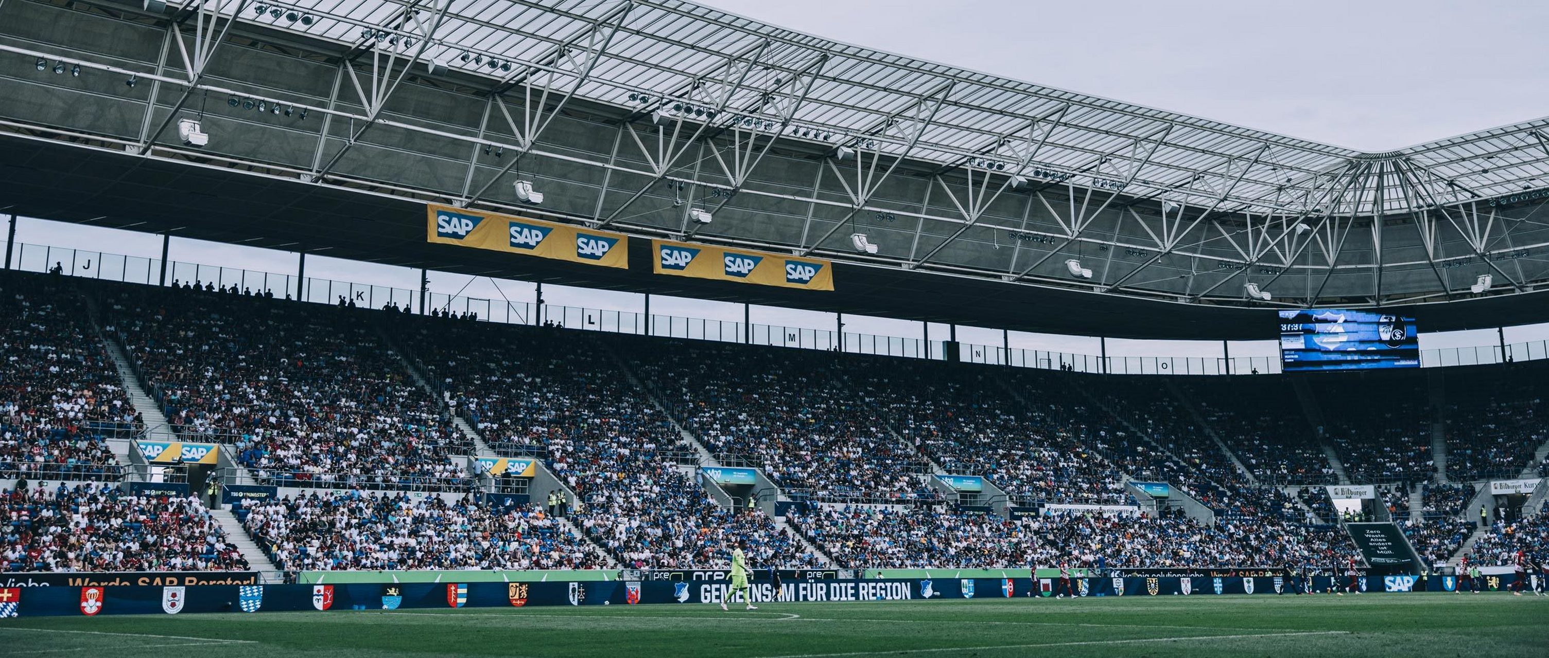 关于霍芬海姆队主场获得一场关键胜利的信息