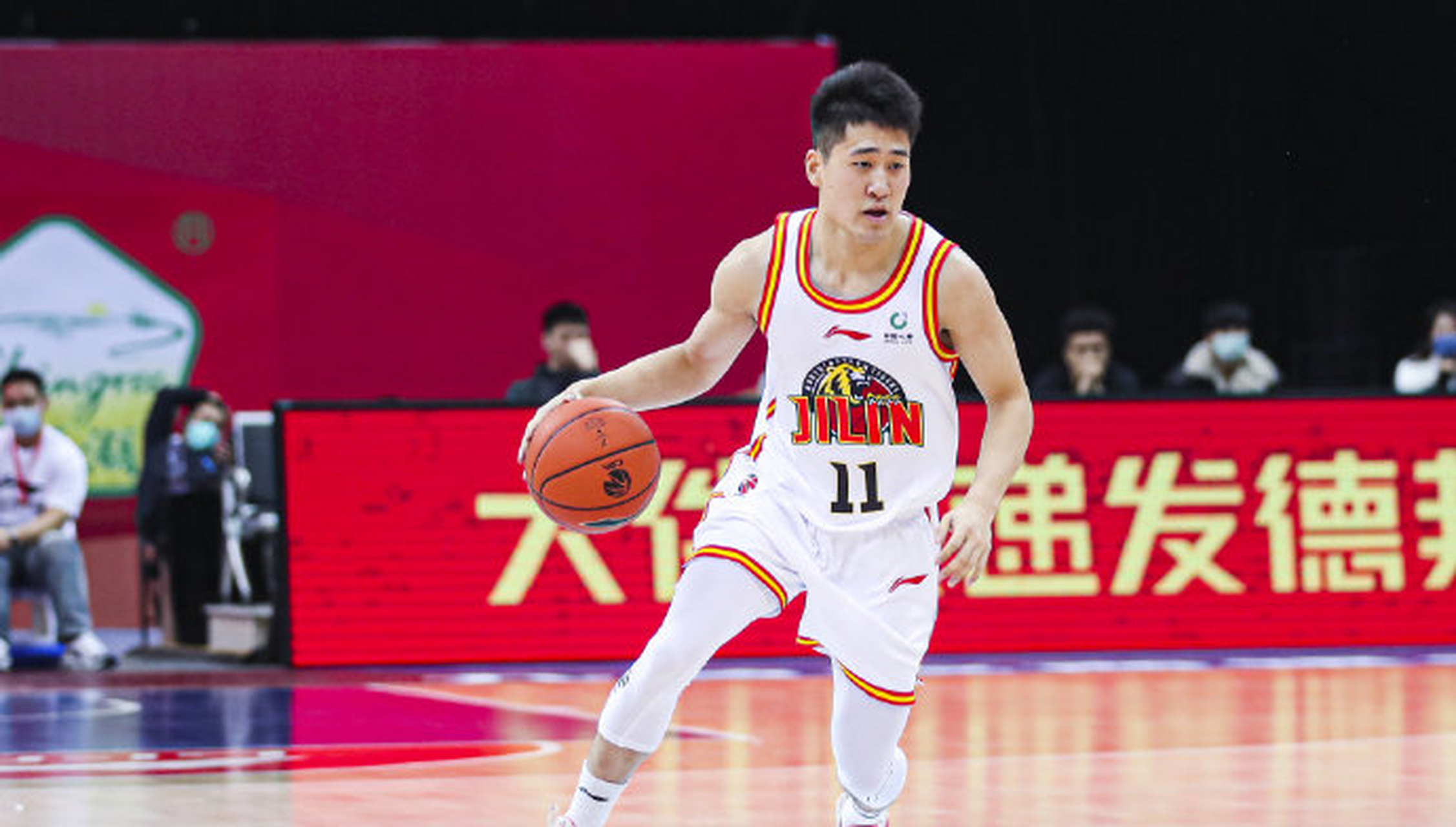 吉林队球员在比赛中展现出令人意外的实力