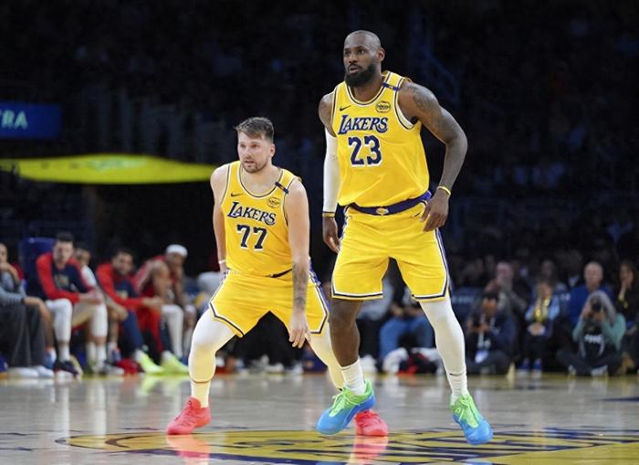 开云体育app-关于詹姆斯平均三双，湖人如虎添翼的信息