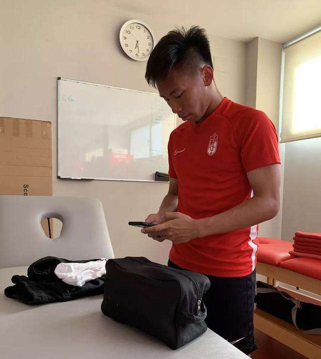 关于青岛黄海表现出色，展现晋级争夺实力的信息