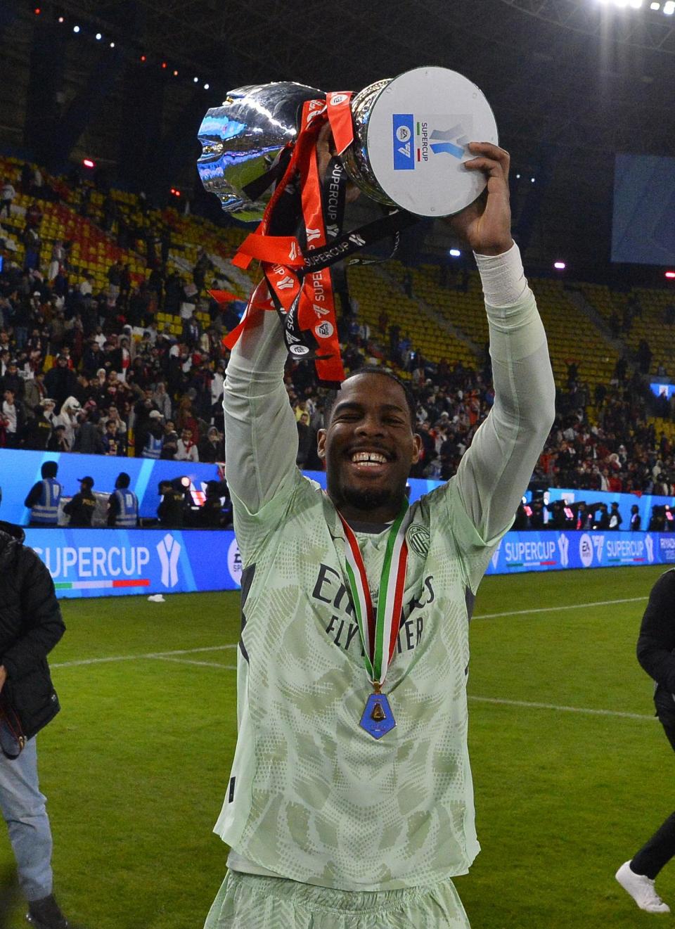 意大利联赛外援表现抢眼，助球队夺冠