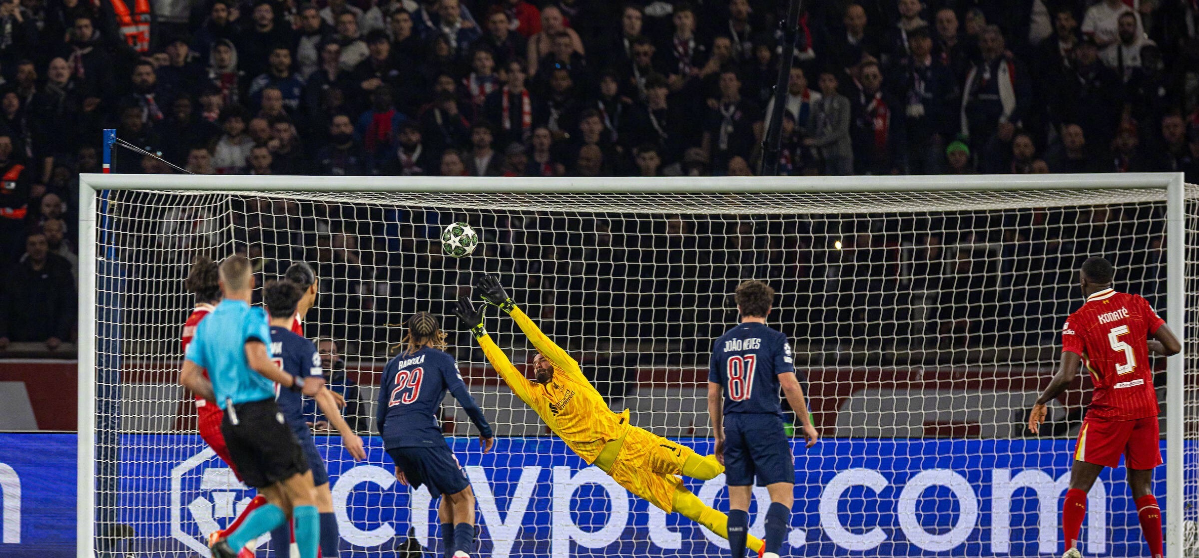 开云体育app-关于利物浦大比分击溃对手，威名扬天的信息