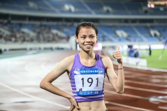 韩国女子跳水队实力超群斩获冠军