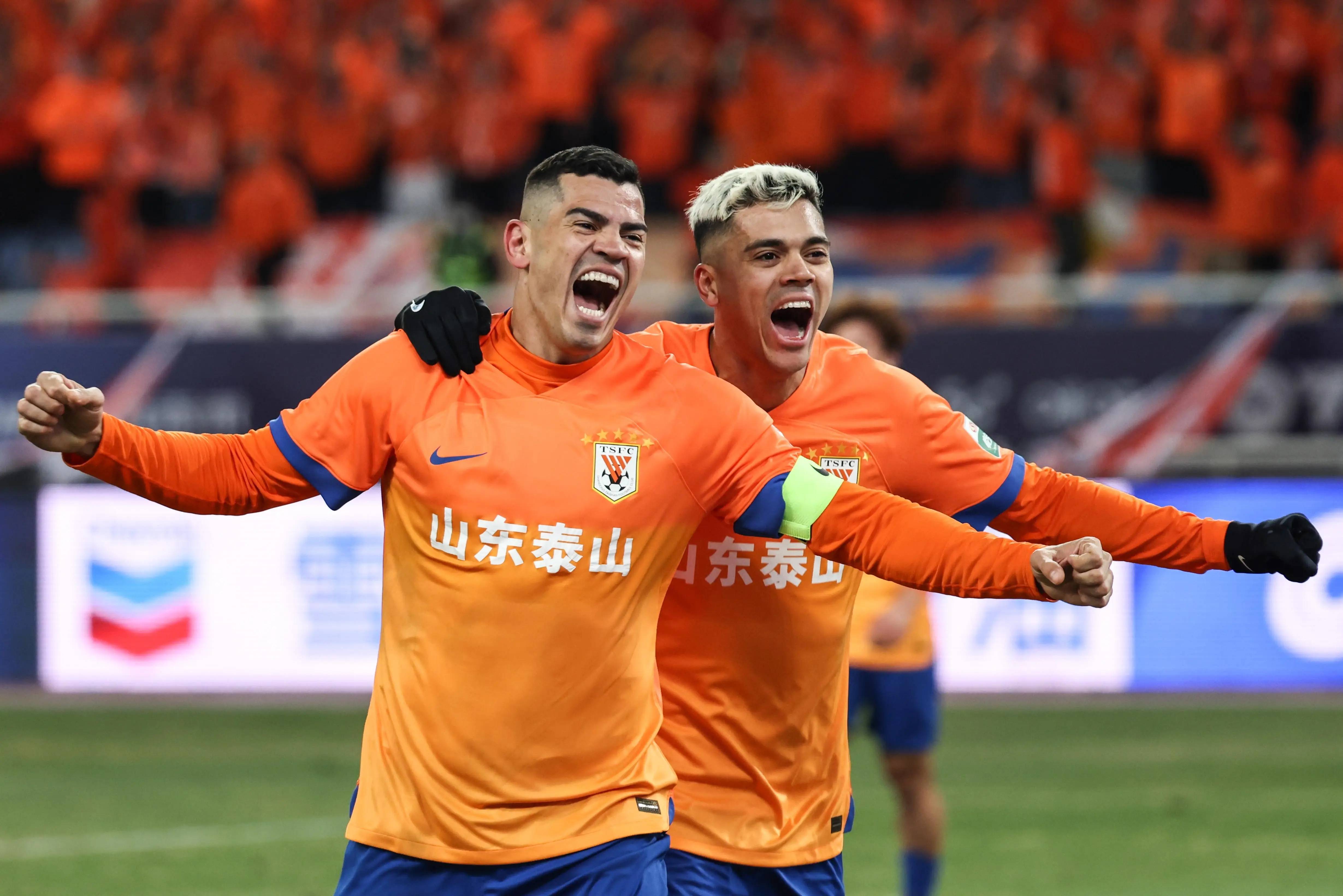 开云体育APP下载-河南建业山东鲁能同场竞技，谁能占得先机的简单介绍