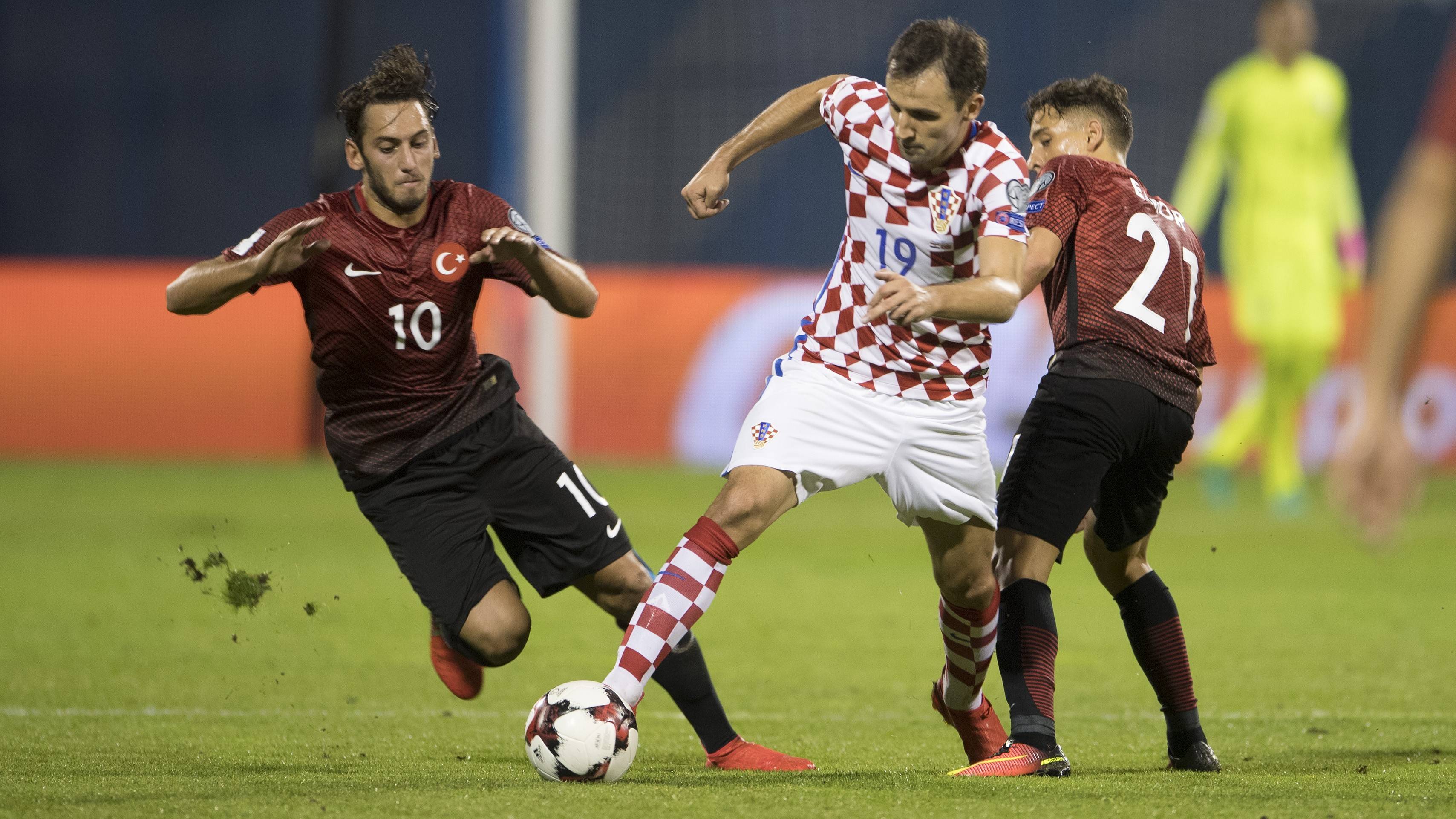 意大利胜波兰，欧预赛晋级土耳其