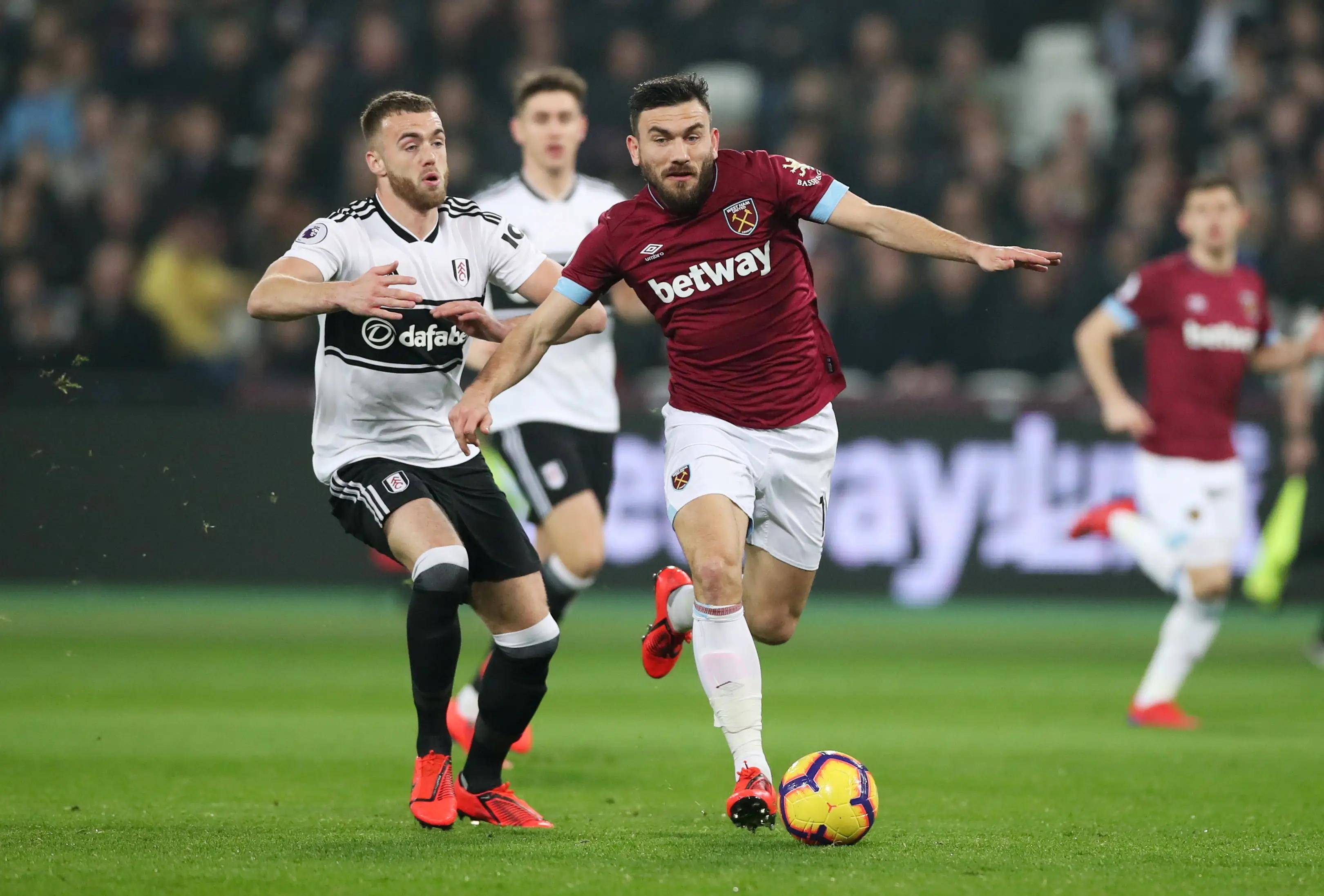 弗赖堡客场战胜沙尔克04，取得关键胜利