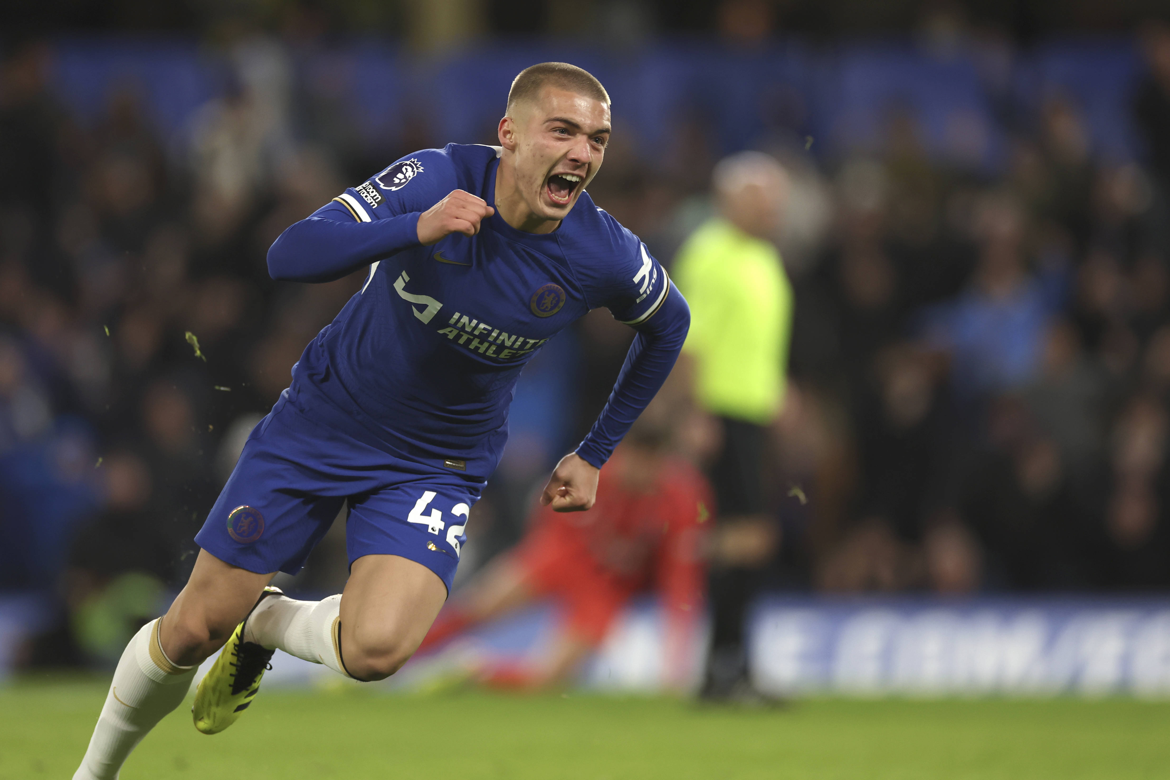 开云官网-切尔西不败，助力球队保持英超不败之身