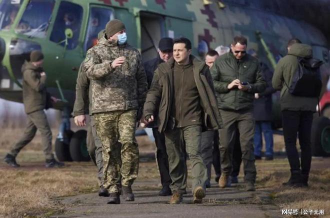 谁将笑到最后？球场上的较量刻不容缓的简单介绍