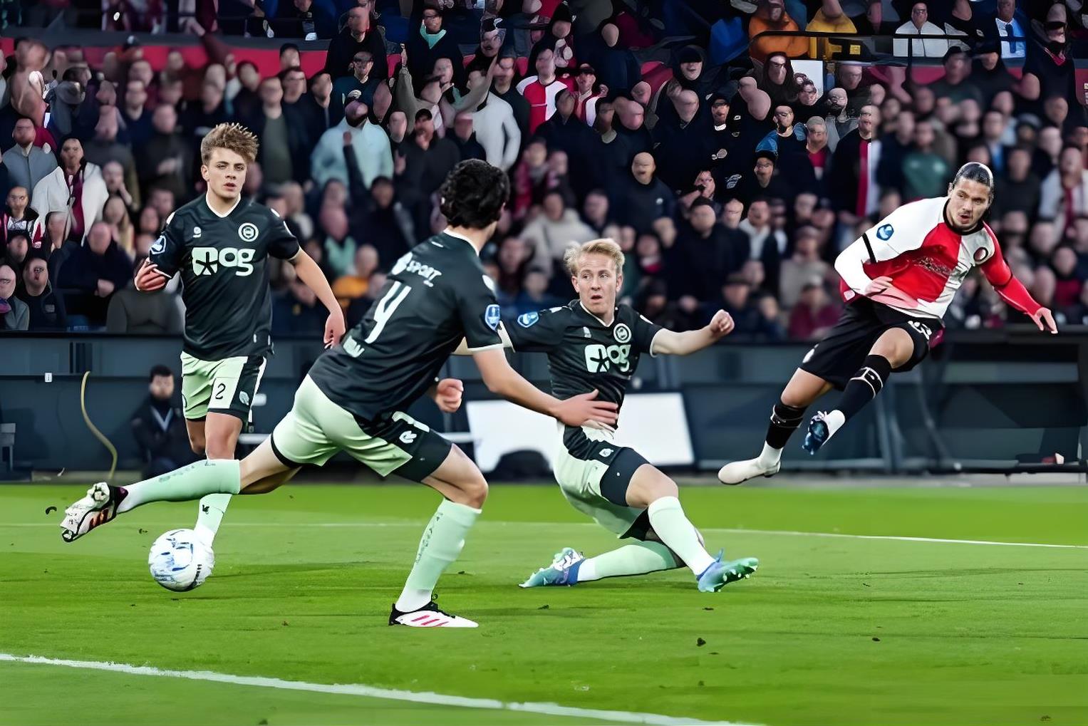 阿贾克斯大胜切尔西，晋级半决赛