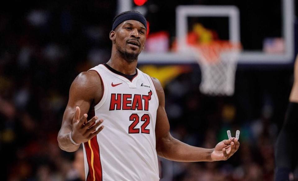 热火客场连胜，后卫发挥出色