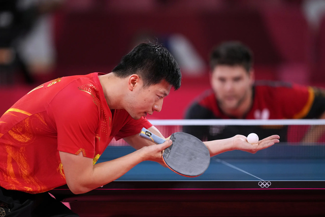 开云平台-泰国游泳选手勇夺冠军，实力超群