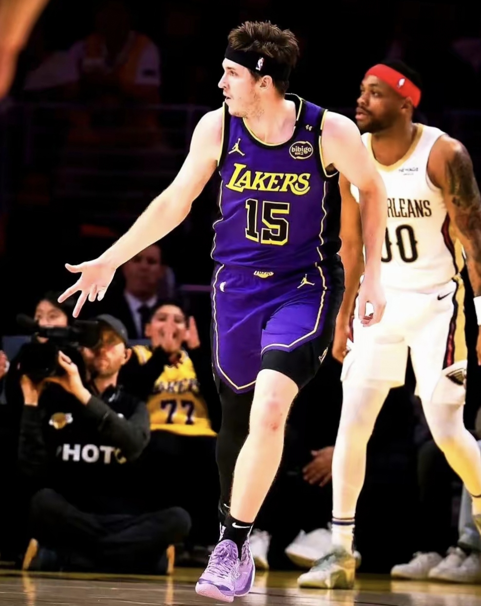 开云体育-鹈鹕队外线刷分添力，球队整体表现有所提升