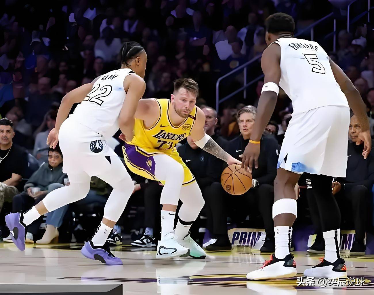 开云平台-关于湖人大将突破人生困境，精神面貌焕然一新的信息