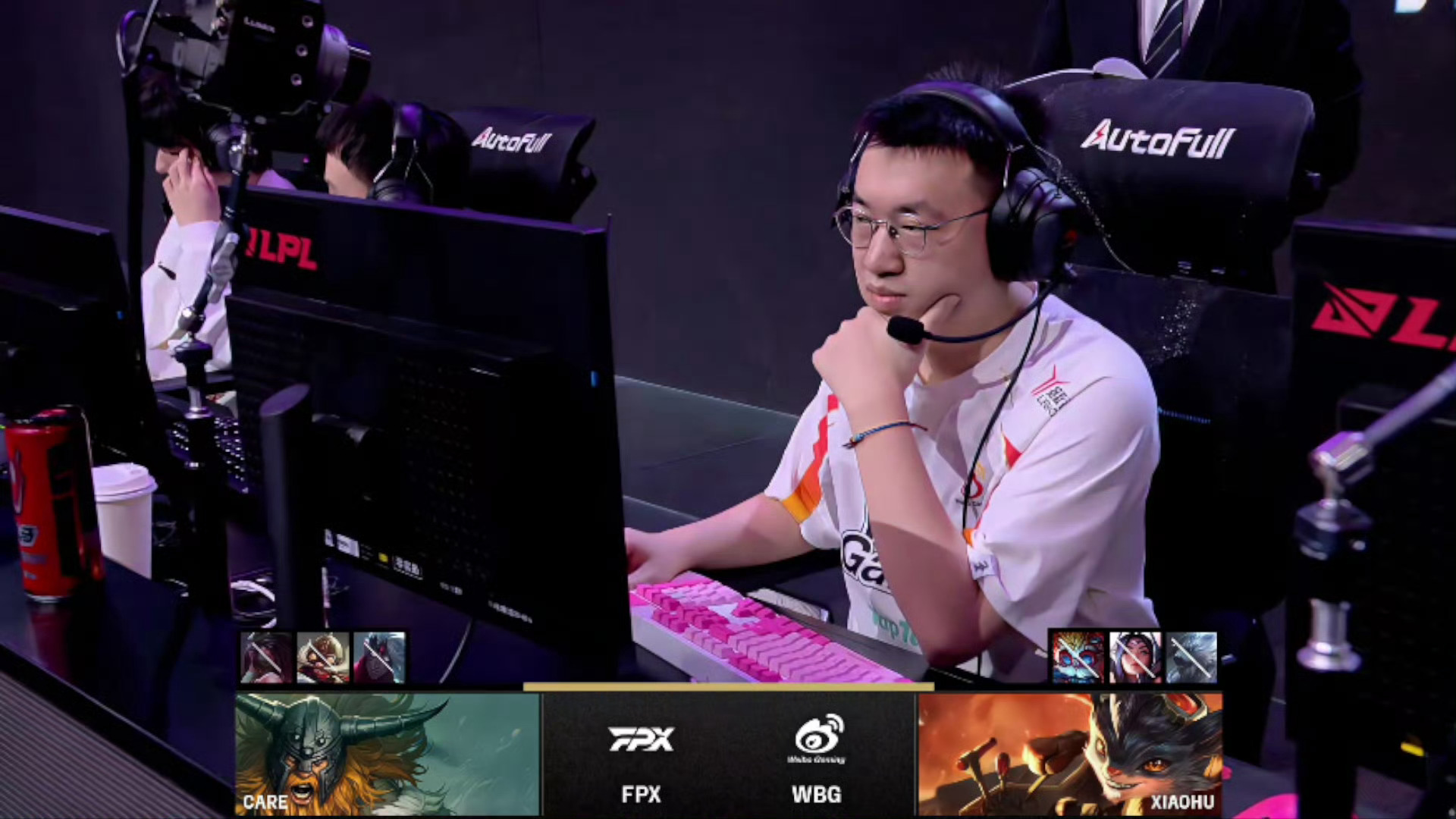 开云体育官方网站-FPX力克SHR，Zeus线上压制力十足激烈交锋半决赛，技惊四座