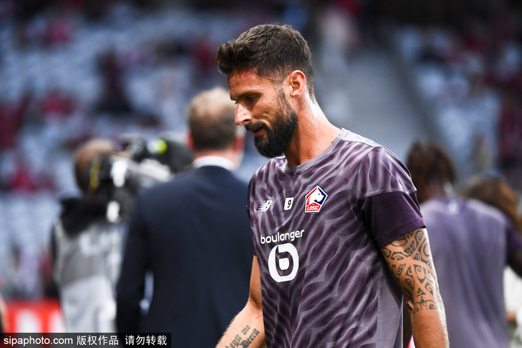 包含摩纳哥队积极调整，法甲冠军梦想再现光芒的词条