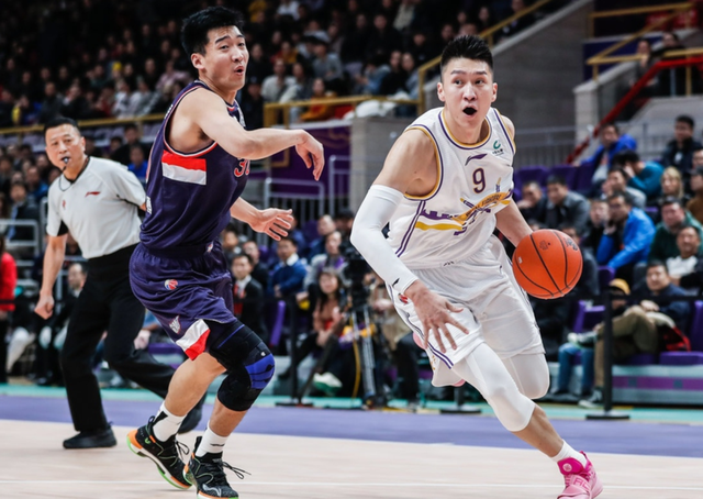 开云体育官方网站-赫芬峰时刻，马拉加两球大胜对手