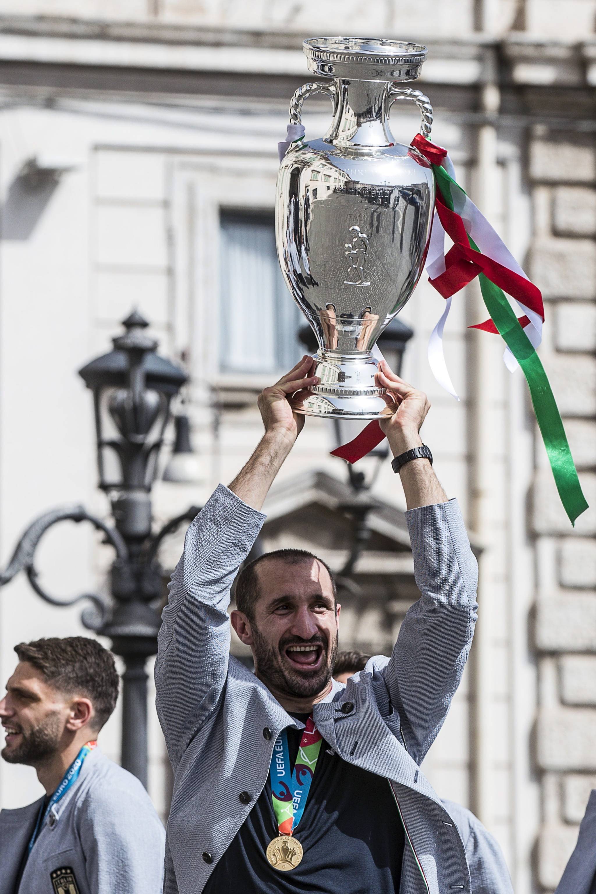 欧洲杯决赛：意大利胜德国夺冠