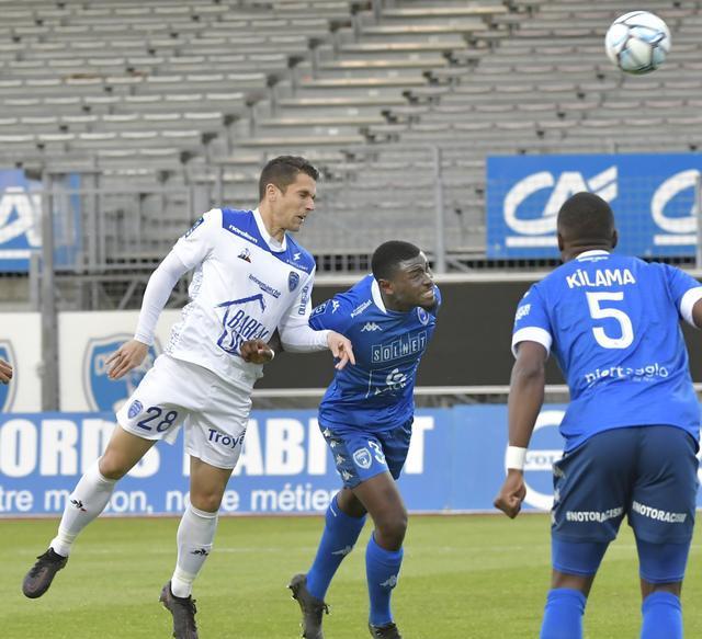 开云APP-沙托鲁蒙受压力，法甲球队疲于应战