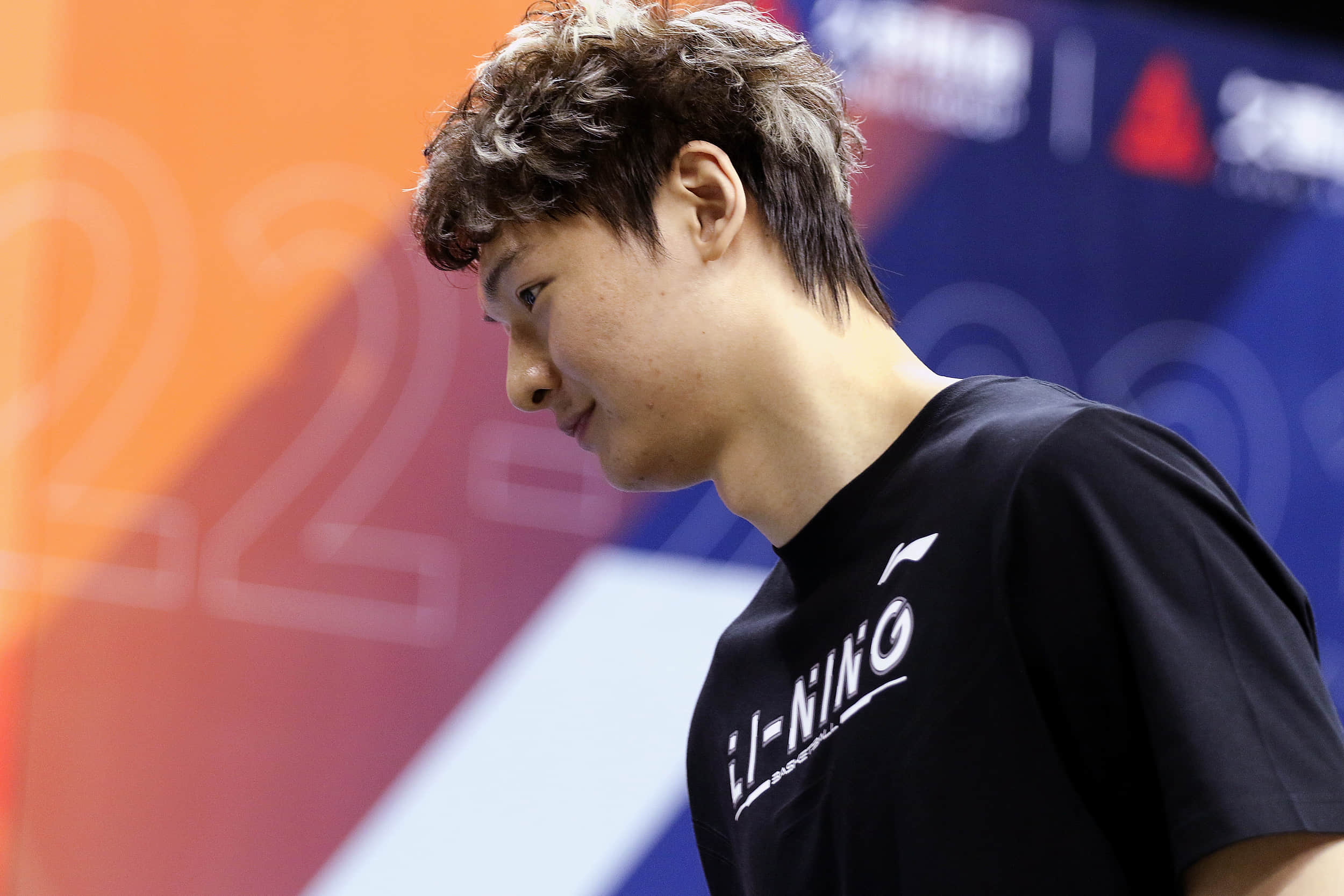 国王翻盘鹈鹕，王哲林状态火热