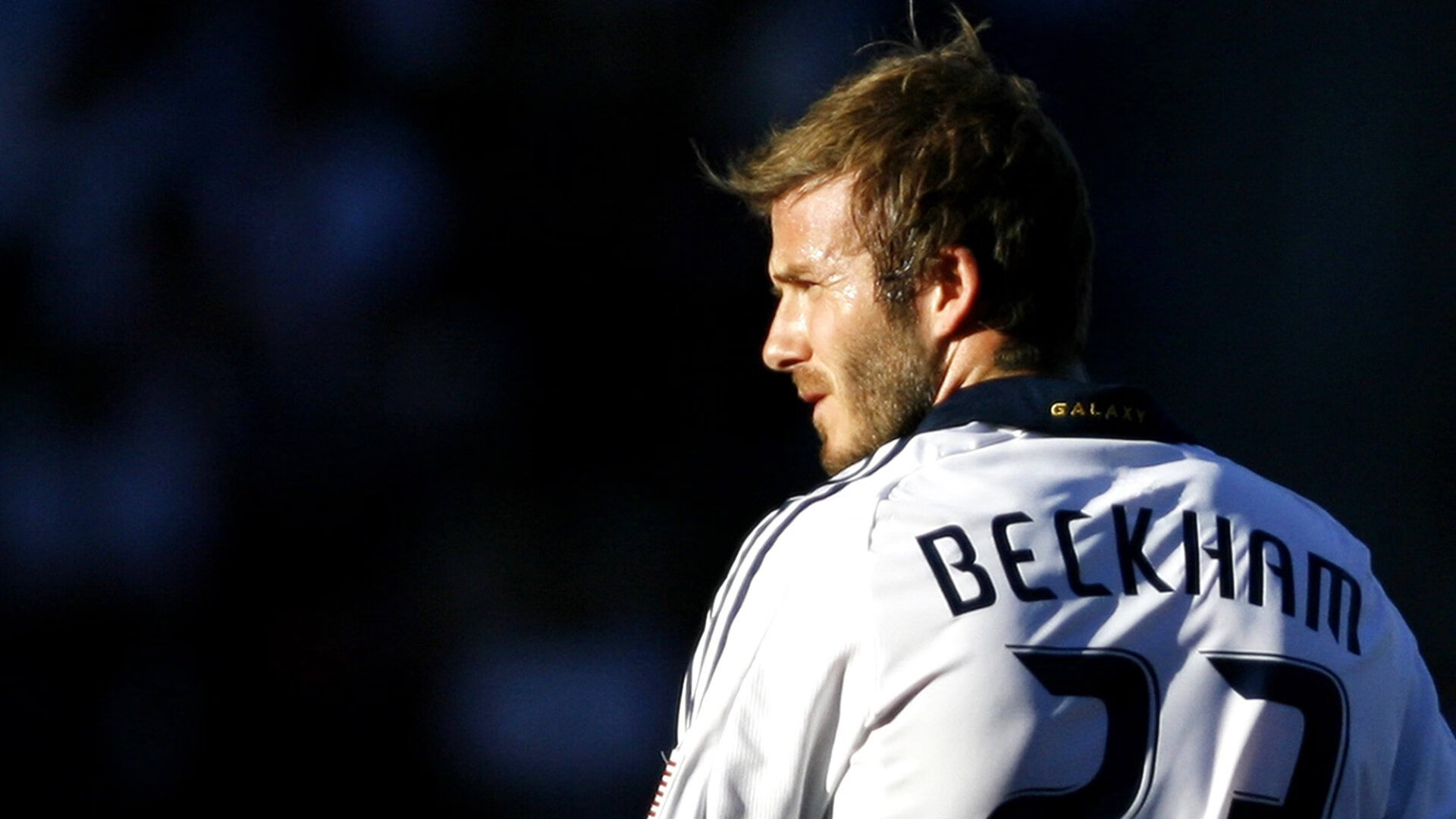 孤狼出击,塞恩斯驾驶索伯完成不可能逆转,红牛二队在雨中遭遇唯一性败局